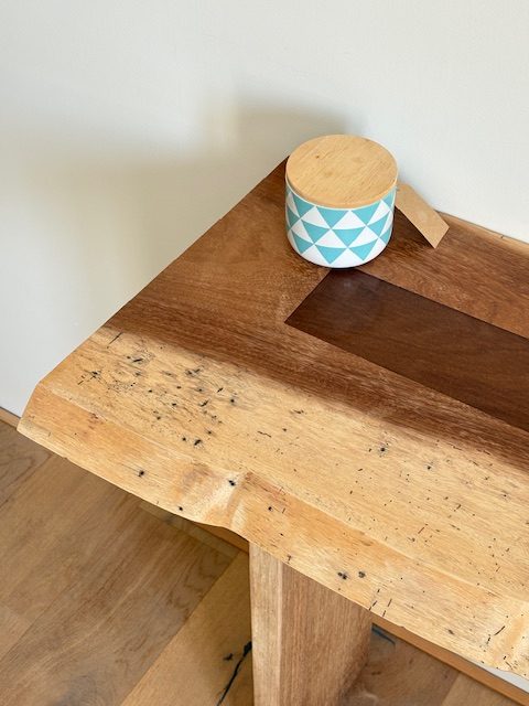 Console avec insert en résine